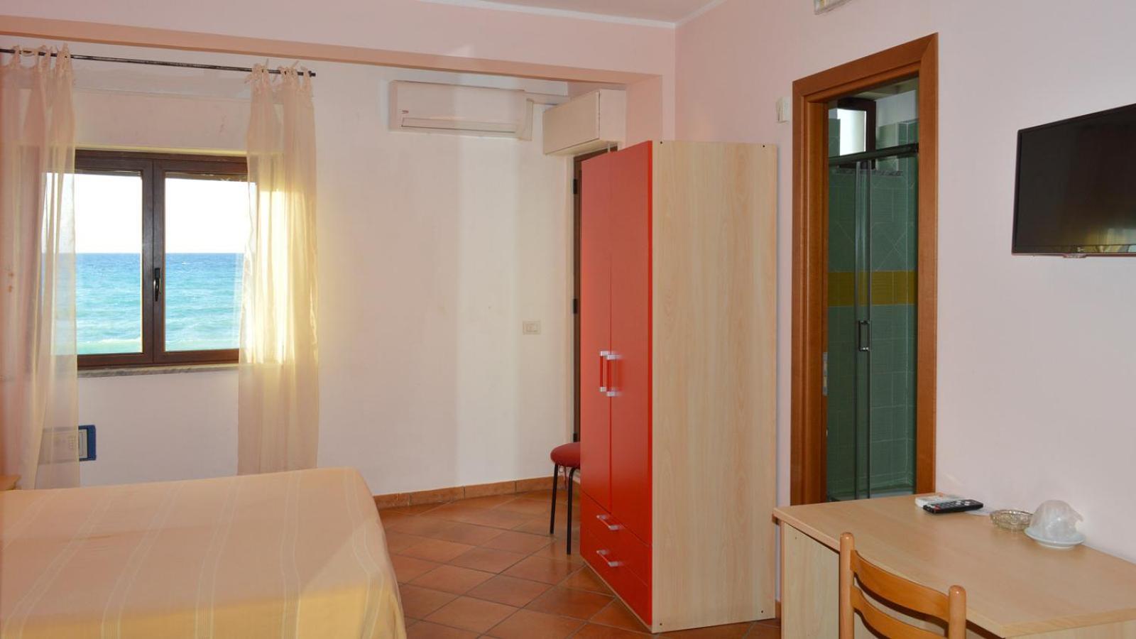 Splash'S Rooms Spadafora Exterior photo